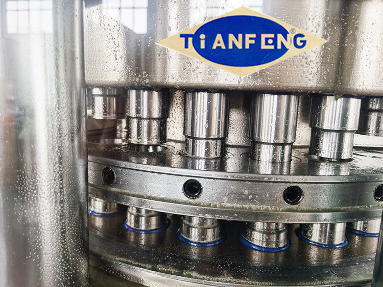 Máquina rotativa de presionar tabletas para una presión máxima de 100Kn y una capacidad de producción de 75000 piezas/h