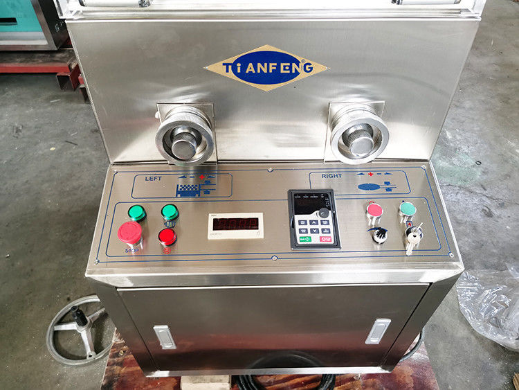 Máquina de fabricación de pastillas de alta velocidad automática rotativa con molde de punción de forma irregular