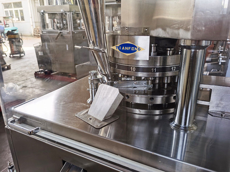 Máquina de fabricación de pastillas de alta velocidad automática rotativa con molde de punción de forma irregular