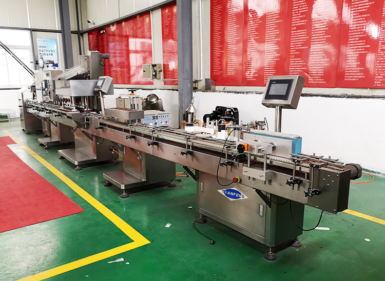 cápsula de la tableta de la píldora que cuenta la cadena de producción de empaquetado embotelladoa del acoplamiento 40-120 botellas por minuto